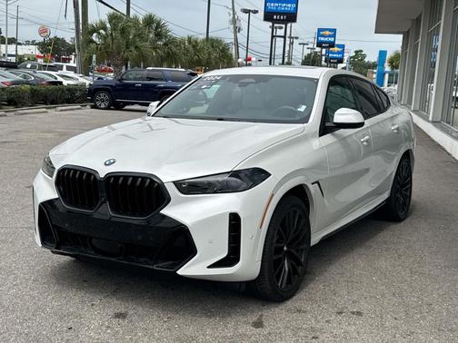 Mineral White Metallic 2024 BMW X6 xDrive40i