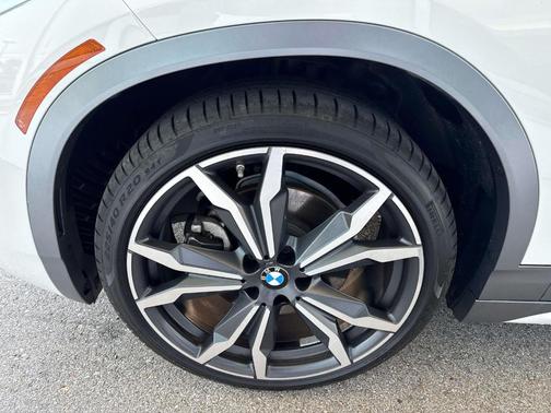 Alpine White 2018 BMW X2 sDrive28i