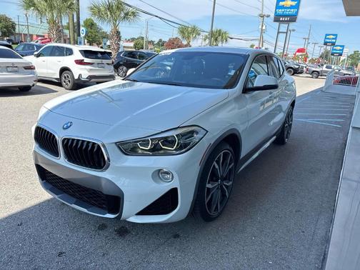 Alpine White 2018 BMW X2 sDrive28i