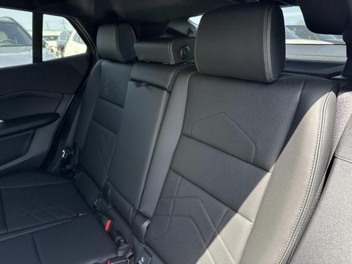 Alpine White 2026 BMW X2 xDrive28i