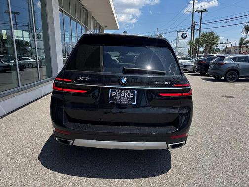 2025 BMW X7 xDrive40i