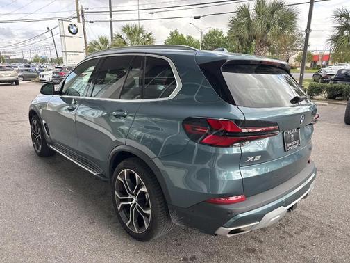Blue Ridge Mountain Metallic 2024 BMW X5 sDrive40i