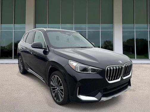 Jet Black 2025 BMW X1 xDrive28i