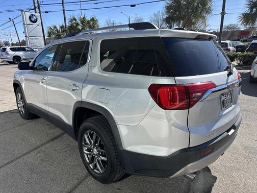2017 GMC Acadia SLT-1