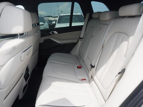 2025 BMW X5 sDrive40i