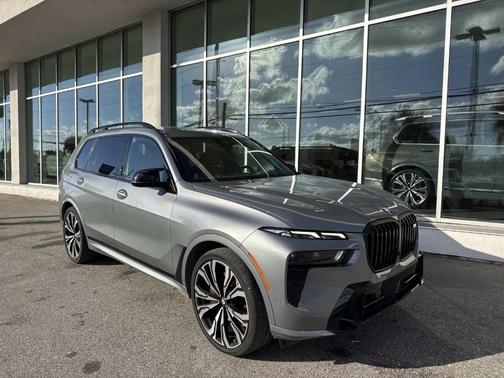 2023 BMW X7 M60i