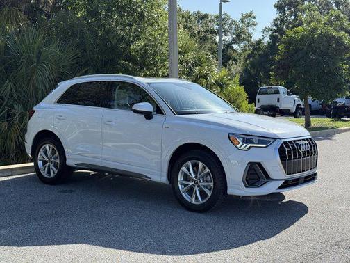 2025 Audi Q3 Premium 45 TFSI S line quattro Tiptronic