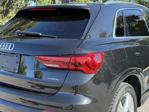 2022 Audi Q3 45 S line Premium