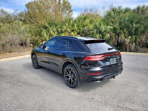 2021 Audi Q8 55 Premium Plus