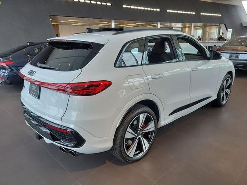 Glacier White Metallic 2026 Audi SQ5 3.0T Premium Plus