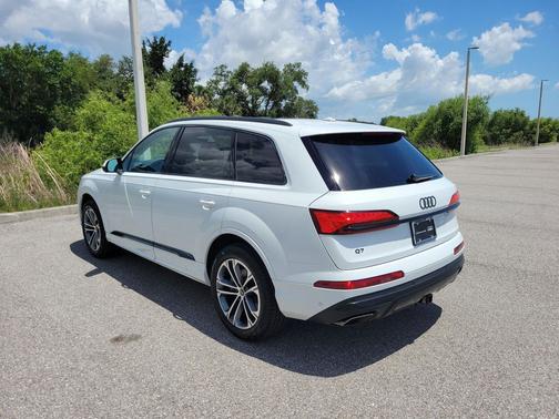 White 2025 Audi Q7 45 Premium Plus