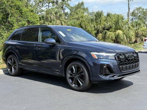 2025 Audi Q7 55 Premium Plus