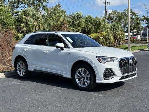 2025 Audi Q3 Premium 45 TFSI S line quattro Tiptronic