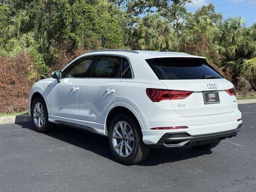 2025 Audi Q3 Premium 45 TFSI S line quattro Tiptronic