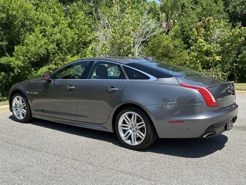 2019 Jaguar XJ R-Sport