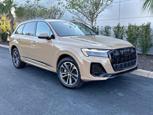 2025 Audi Q7 45 Premium Plus