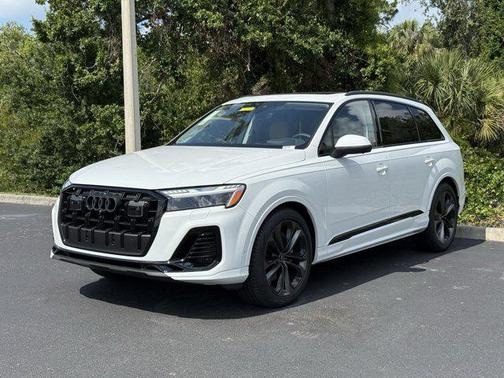 2025 Audi Q7 55 Prestige