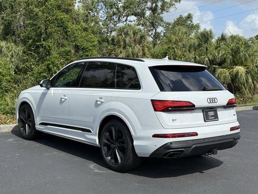 2025 Audi Q7 55 Prestige