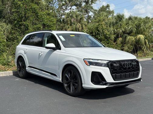 2025 Audi Q7 55 Prestige
