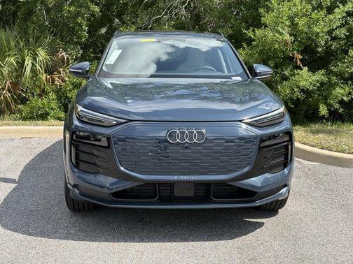 2025 Audi Q6 e-tron Premium Plus quattro
