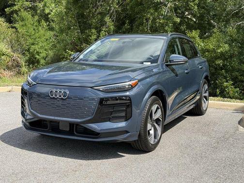 2025 Audi Q6 e-tron Premium Plus quattro