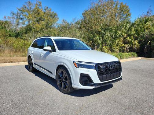 2026 Audi Q7 55 Premium Plus
