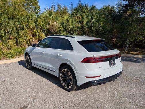 2026 Audi Q8 55 Premium Plus