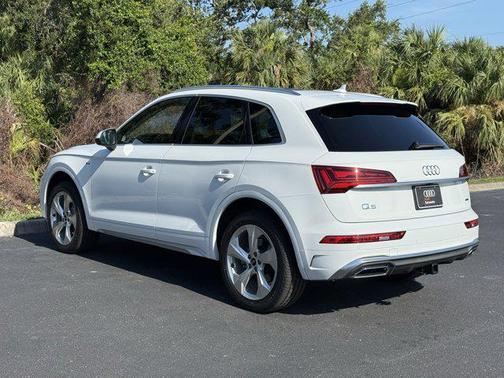 2022 Audi Q5 45 S line Premium Plus