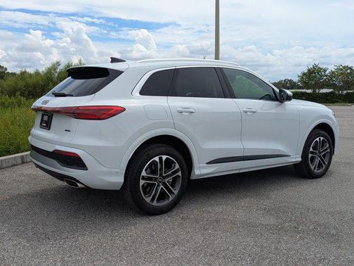 2025 Audi Q5 Premium