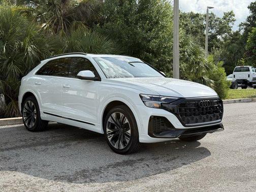 2025 Audi Q8 55 Premium