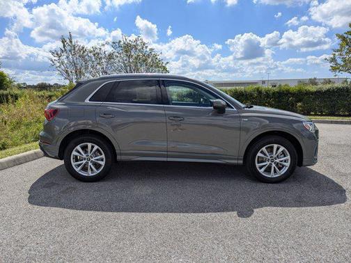 2025 Audi Q3 Premium 45 TFSI S line quattro Tiptronic