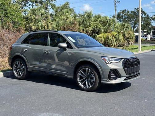 2025 Audi Q3 Premium 45 TFSI S line quattro Tiptronic