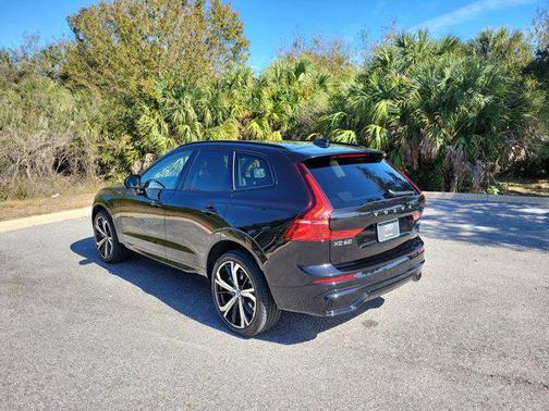 2025 Volvo XC60 Plug-In Hybrid Ultra, T8 AWD Electric/Gasoline, Dark