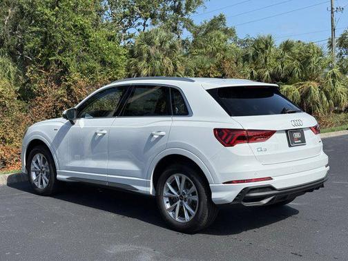 2025 Audi Q3 Premium 45 TFSI S line quattro Tiptronic