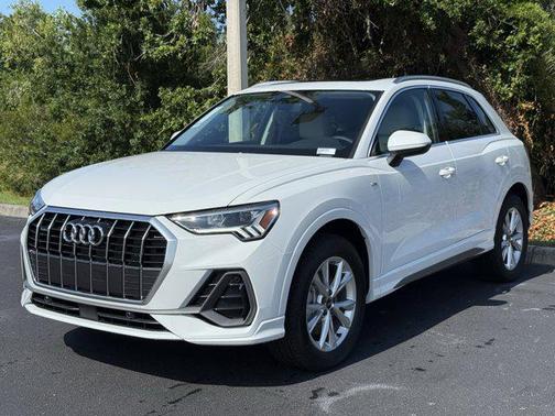 2025 Audi Q3 Premium 45 TFSI S line quattro Tiptronic