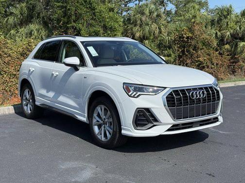 2025 Audi Q3 Premium 45 TFSI S line quattro Tiptronic