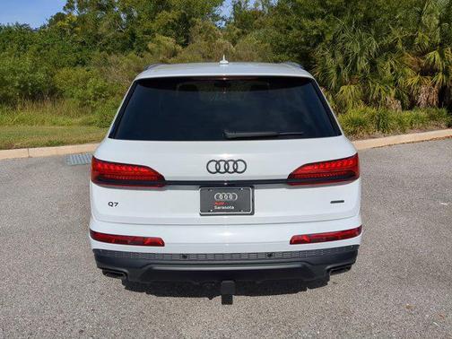 2026 Audi Q7 55 Premium