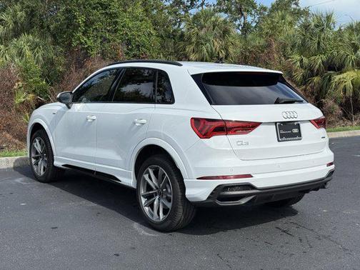 2025 Audi Q3 Premium 45 TFSI S line quattro Tiptronic