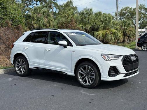 2025 Audi Q3 Premium 45 TFSI S line quattro Tiptronic