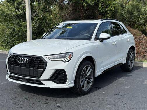 2025 Audi Q3 Premium 45 TFSI S line quattro Tiptronic