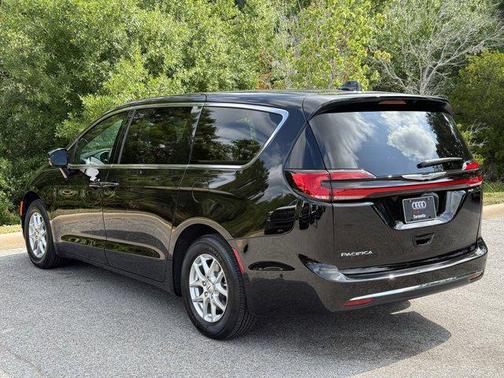 2025 Chrysler Pacifica L