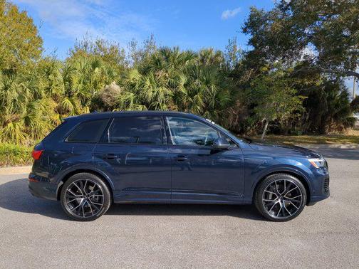 2025 Audi Q7 55 Premium Plus