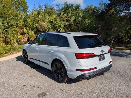 2026 Audi Q7 55 Premium Plus