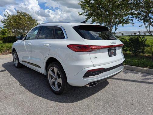 2025 Audi Q5 Premium Plus