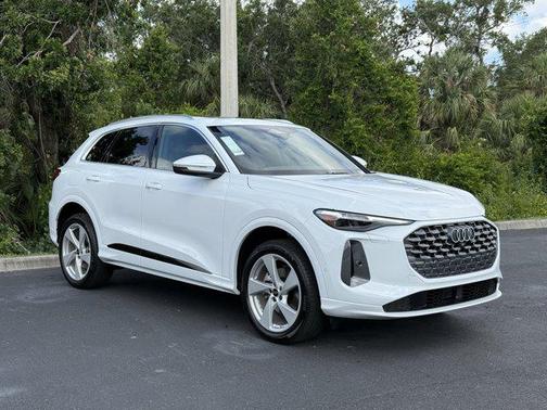 2025 Audi Q5 Premium Plus