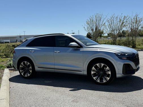 2025 Audi Q8 55 Premium