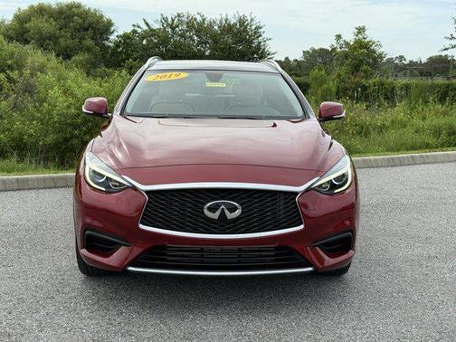 2019 INFINITI QX30 LUXE