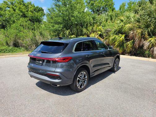 Tambora Gray Metallic 2025 Audi Q5 Premium TFSI quattro S tronic
