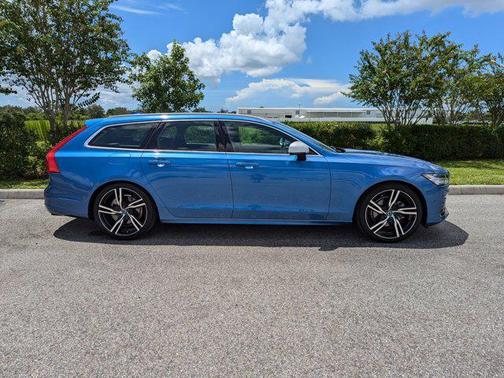 2019 Volvo V90 T5 R-Design