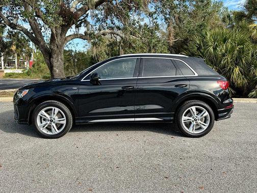 2024 Audi Q3 45 S line Premium Plus
